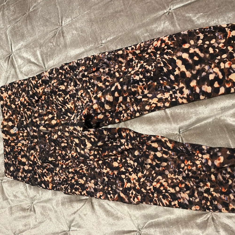 Lululemon leggings NWOT MAKE OFFERS